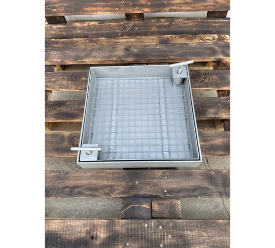 Изображение товара Люк скрытый под тротуарную плитку/брусчатку АРМАВИРПОЛИПРОМ 400x400 мм, нагрузка до 3 т, сталь, серый/съемный АРМАВИР-ПолиПром серый 400*400