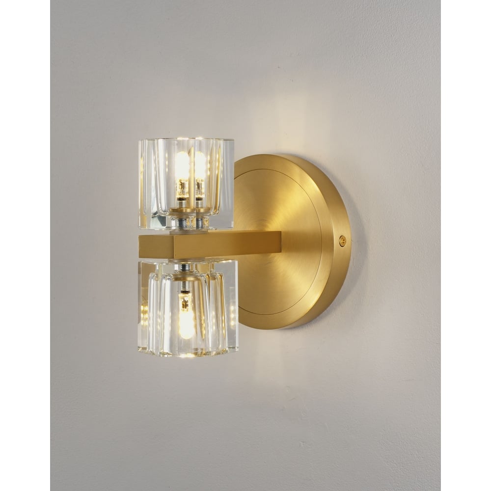 Изображение товара Светильник настенный Moderli Brass из латуни и стекла