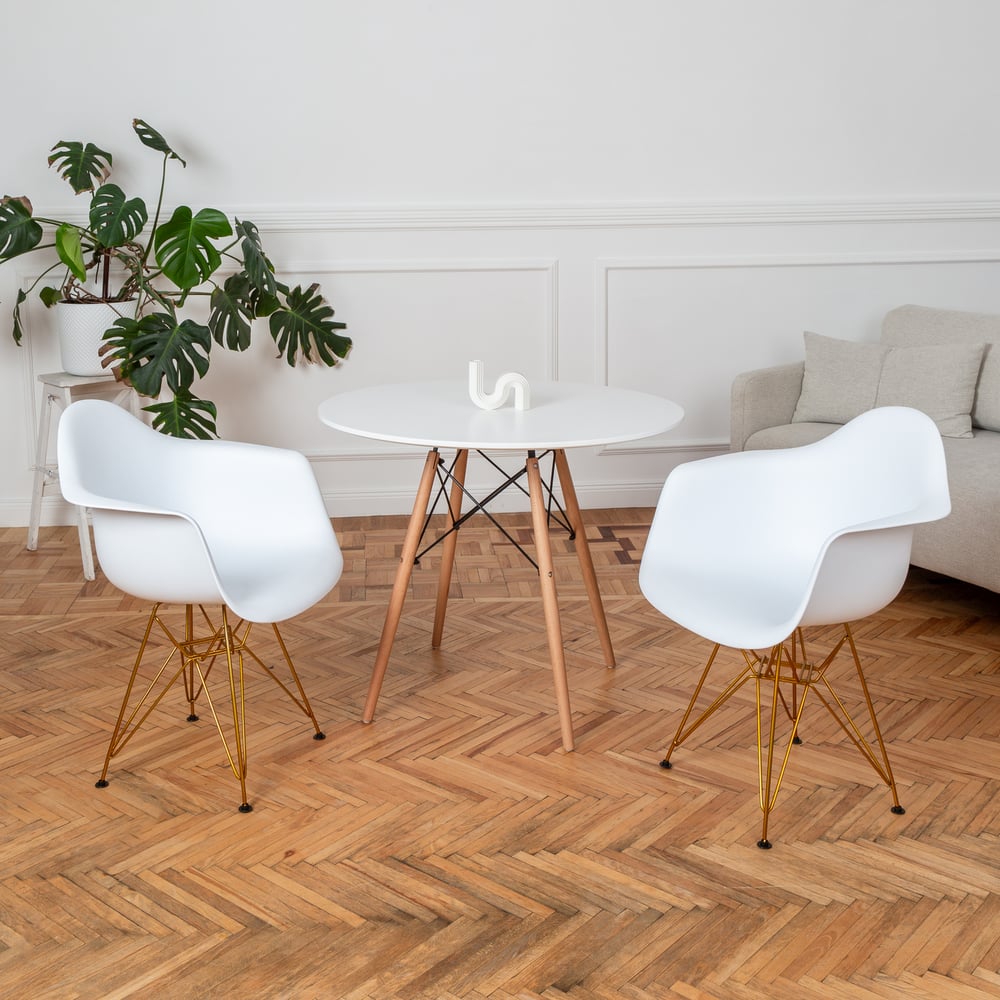 Изображение товара Комплект пластиковых стульев DERSTUHL 2 шт Gold Eames белый стиль лофт