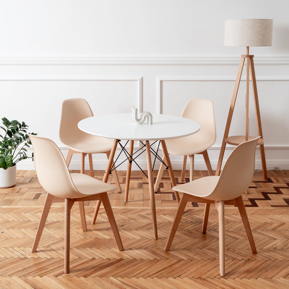 Изображение товара Комплект из 4 пластиковых стульев DERSTUHL Grand Wood Eames бежевые скандинавский стиль