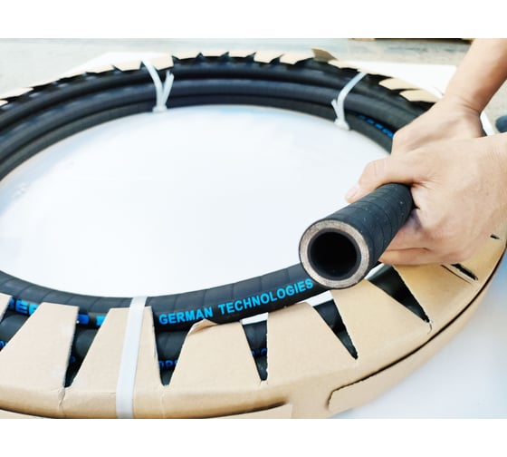 Изображение товара Рукав высокого давления HEIBERG Dn20 SAE 100 R15, 3, рост 4" ,W.P.420 BAR, (-55C), 20 м 0004SAE20