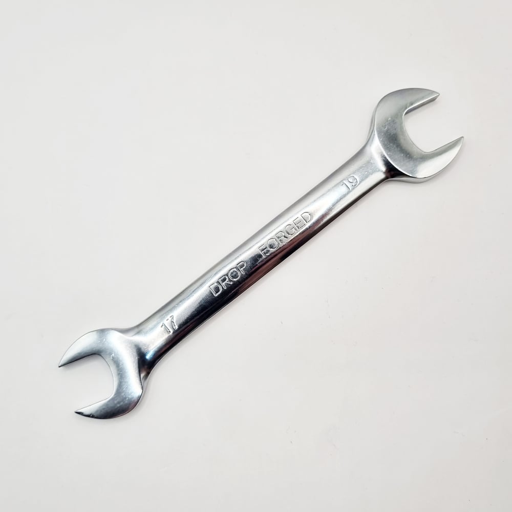 Изображение товара Гаечный ключ рожковый APIX 17x19 мм сталь хромированный