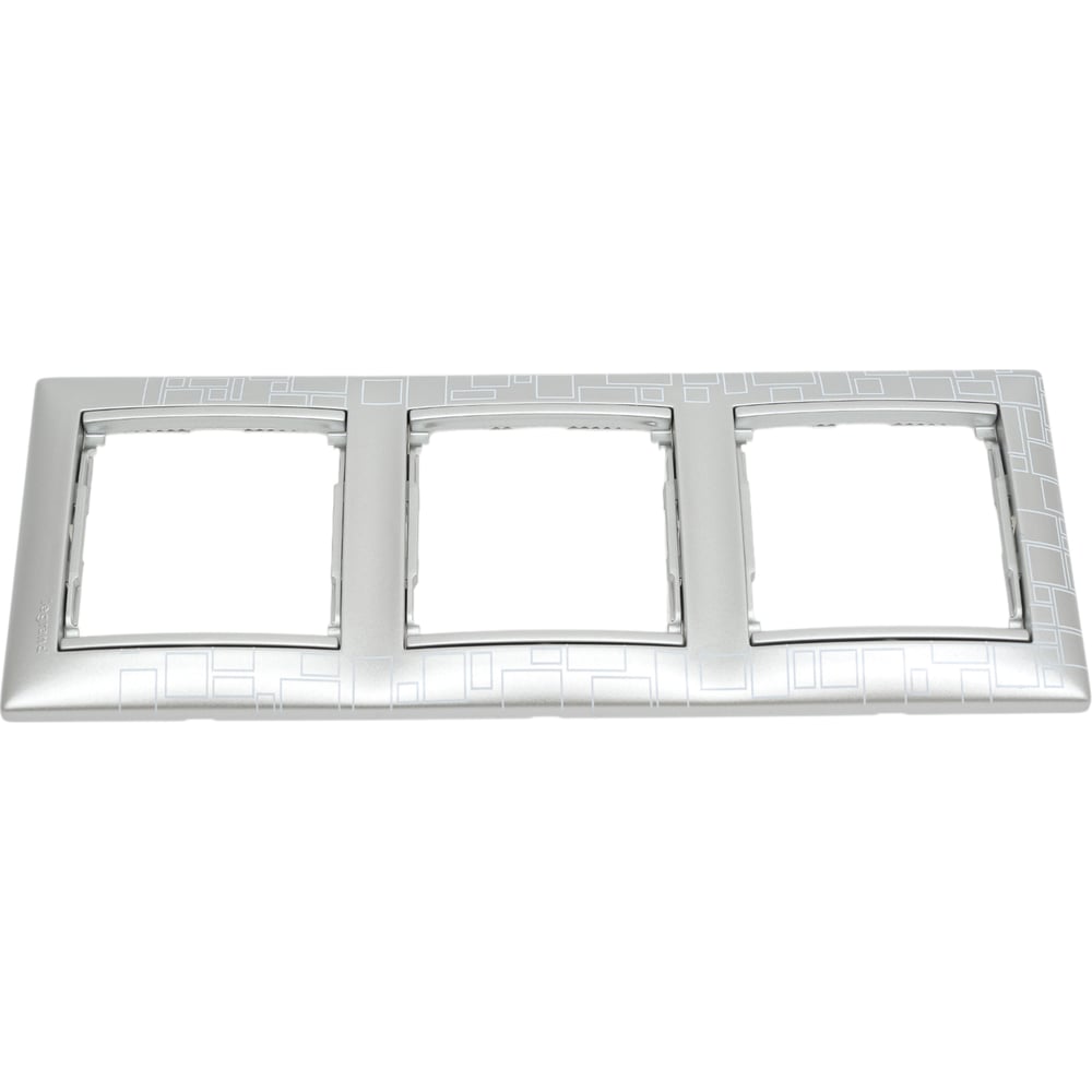 Изображение товара Рамка Legrand Valena на 3 поста алюминий модерн 694358