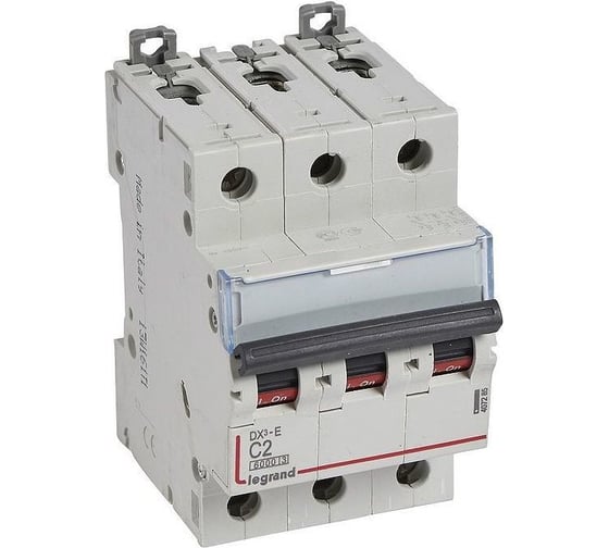 Изображение товара Автоматический выключатель Legrand DX³E 6000 6 кА тип характеристики C 3П 230/400 В~ 2 А 3 модуля 407285