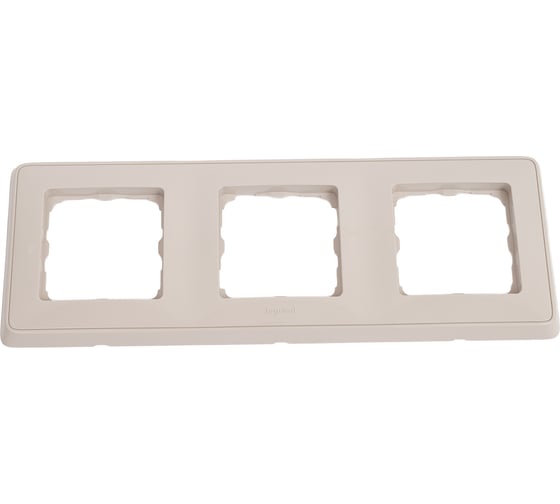 Изображение товара Рамка Legrand Cariva 3 поста горизонтальный/вертикальный монтаж песок 773683