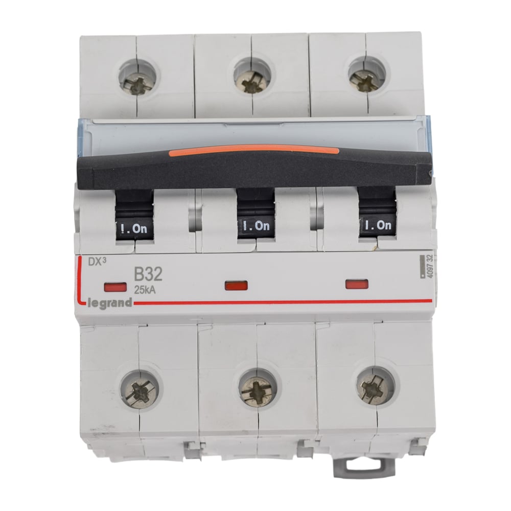 Изображение товара Автоматический выключатель Legrand DX³ 32 А 3П 400 В IP20 модульный