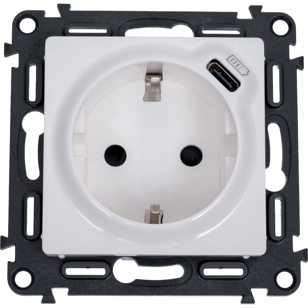 Изображение товара Розетка комбинированная Legrand Valena LIFE 2К+З 16А с USB-C белая