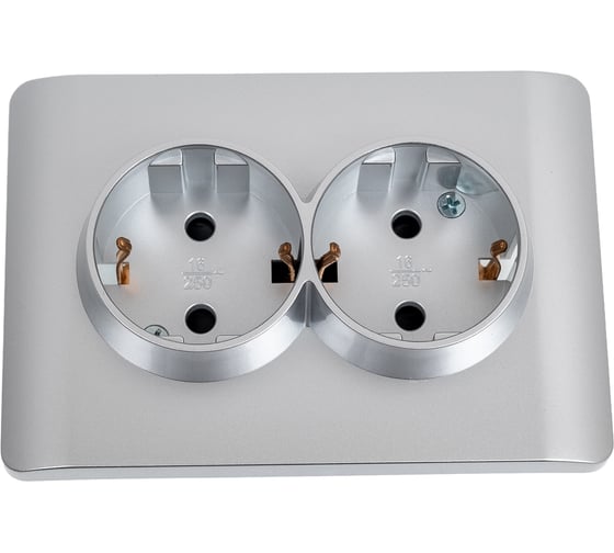 Изображение товара Розетка 2-м CHINT NEW3-E с заземлением, защитные шторки 16А серебро 431419