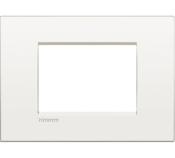 Изображение товара Рамка Bticino Livinglight AIR 3 модуля, цвет Белый LNC4803BN