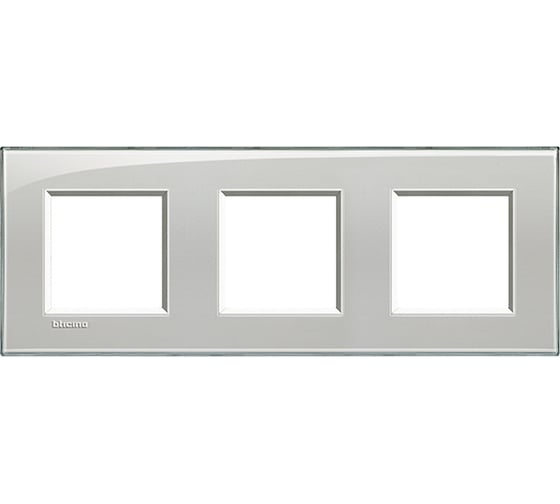 Изображение товара Рамка прямоугольная Bticino Livinglight 3 поста, цвет Серое небо LNA4802M3KG