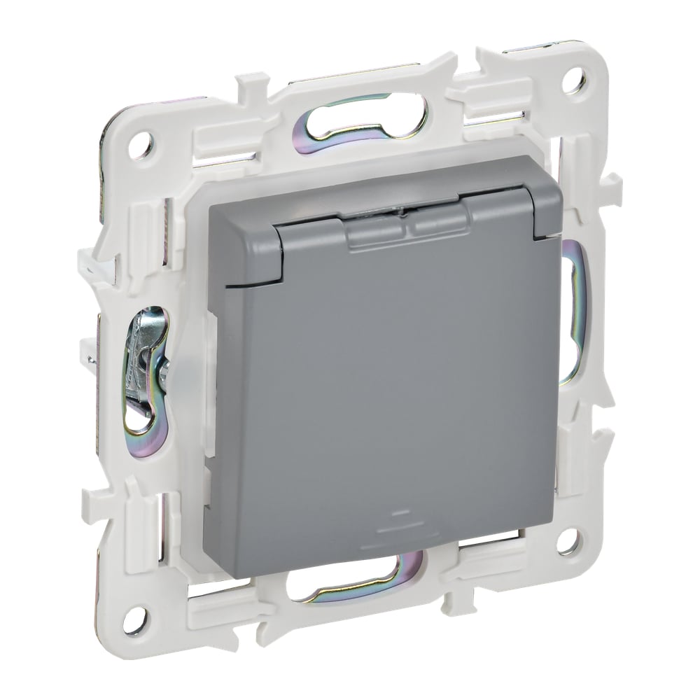 Изображение товара Розетка IEK SKANDY SK-R11Gr заземляющий контакт, шторки, крышка, 16А, IP44, серый SK-R16-16-44-K03