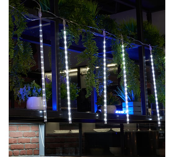 Изображение товара Светодиодная гирлянда FERON CL586 занавес Сосульки 4.5x0.48м + сетевой шнур 3м, 5000K динамичный, c питанием от сети 230V, прозрачный шнур, 51453