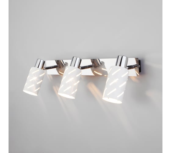 Изображение товара Настенный светильник Eurosvet 20090/3 белый/хром a050202