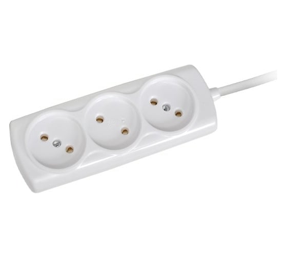 Изображение товара Удлинитель КОСМОС 6А 3 гнезда ПВС 2х0,75 5м Р16-010 Россия YKsm5m-3g(6A)S