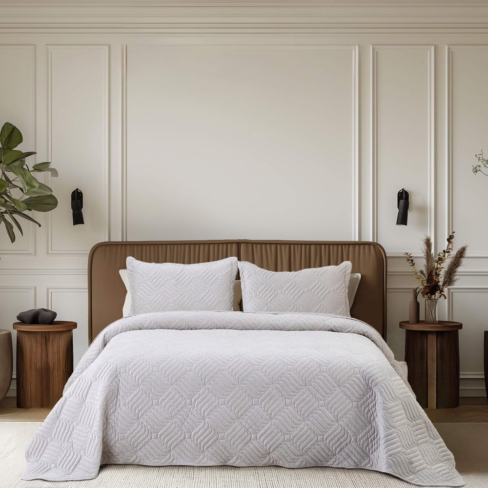 Изображение товара Покрывало The Eleventh Kingdom Евро 240x260 с наволочками 50x70 серый