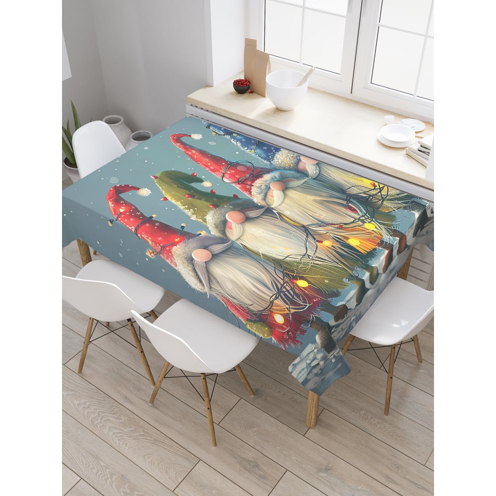 Изображение товара Прямоугольная тканевая скатерть JoyArty Гномы с гирляндой 120х145 см