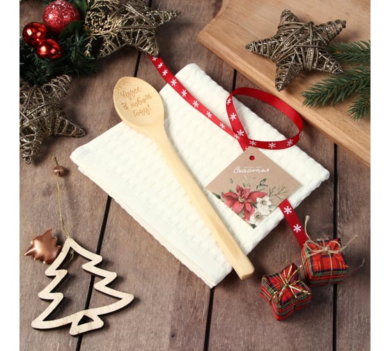 Изображение товара Набор подарочный Доляна Чудес в новом году белый, полотенце 35x60 см, 100% хлопок, вафля220 г/кв.м 9871389