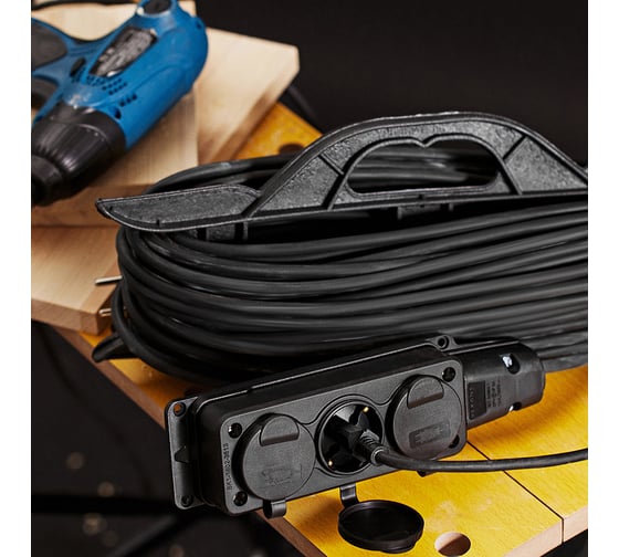 Изображение товара Удлинитель на рамке REXANT КГ 3х1.5, 30 м, 3 гнезда, морозостойкий, с/з, 16 А, 3500 Вт, IP44 11-7082