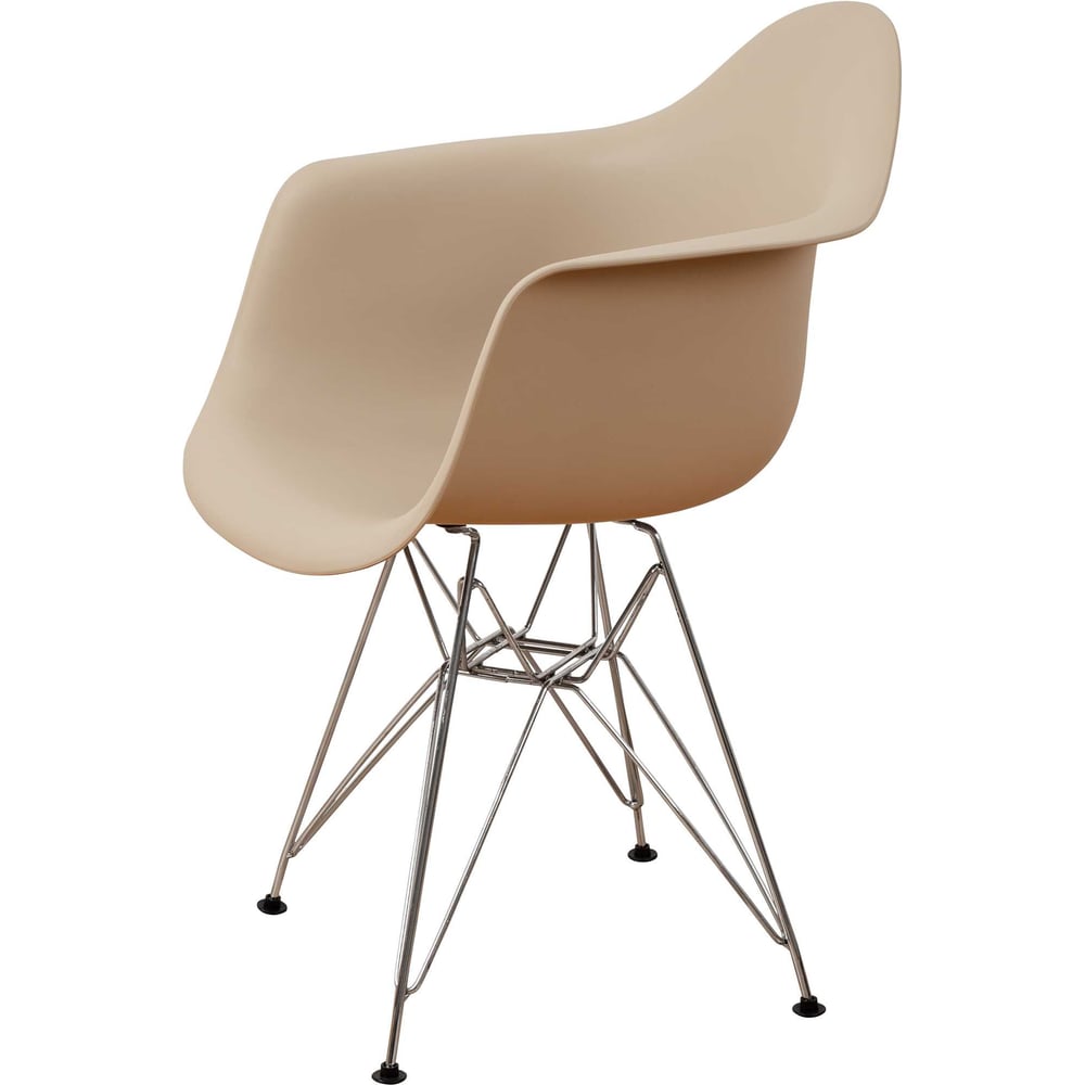 Стул-кресло DERSTUHL Chrom Eames в темно-бежевом цвете представляет собой элегантное и функциональное решение для интерьера. Изготовленный из прочного металла, каркас стула обеспечивает надежность и долговечность, выдерживая нагрузку до 150 кг. Прямоугольная форма спинки и сиденья выполненные из полипропилена, обеспечивают комфорт и поддержку. Хромированный каркас придает изделию современный стиль, который гармонично впишется в любой интерьер. Высота сиденья составляет 420 мм, что делает его удобным для использования за столом. Комплект из четырех стульев позволяет легко обустроить обеденную зону или гостиную. Наличие подлокотников добавляет дополнительное удобство, а отсутствие съемных чехлов упрощает уход за изделием. Общие габариты стула составляют 600х580х820 мм, что делает его компактным и практичным для использования в различных помещениях.