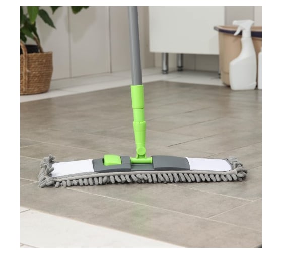 Изображение товара Плоская швабра Доляна окрашенный телескопический черенок, микрофибра букля 42х12х73 124 см 5390627