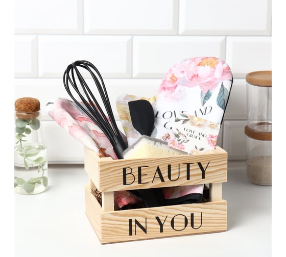 Изображение товара Набор подарочный Этель Love and grace, полотенце, варежка-прихватка, кухонная лопатка, венчик, губка 10838743