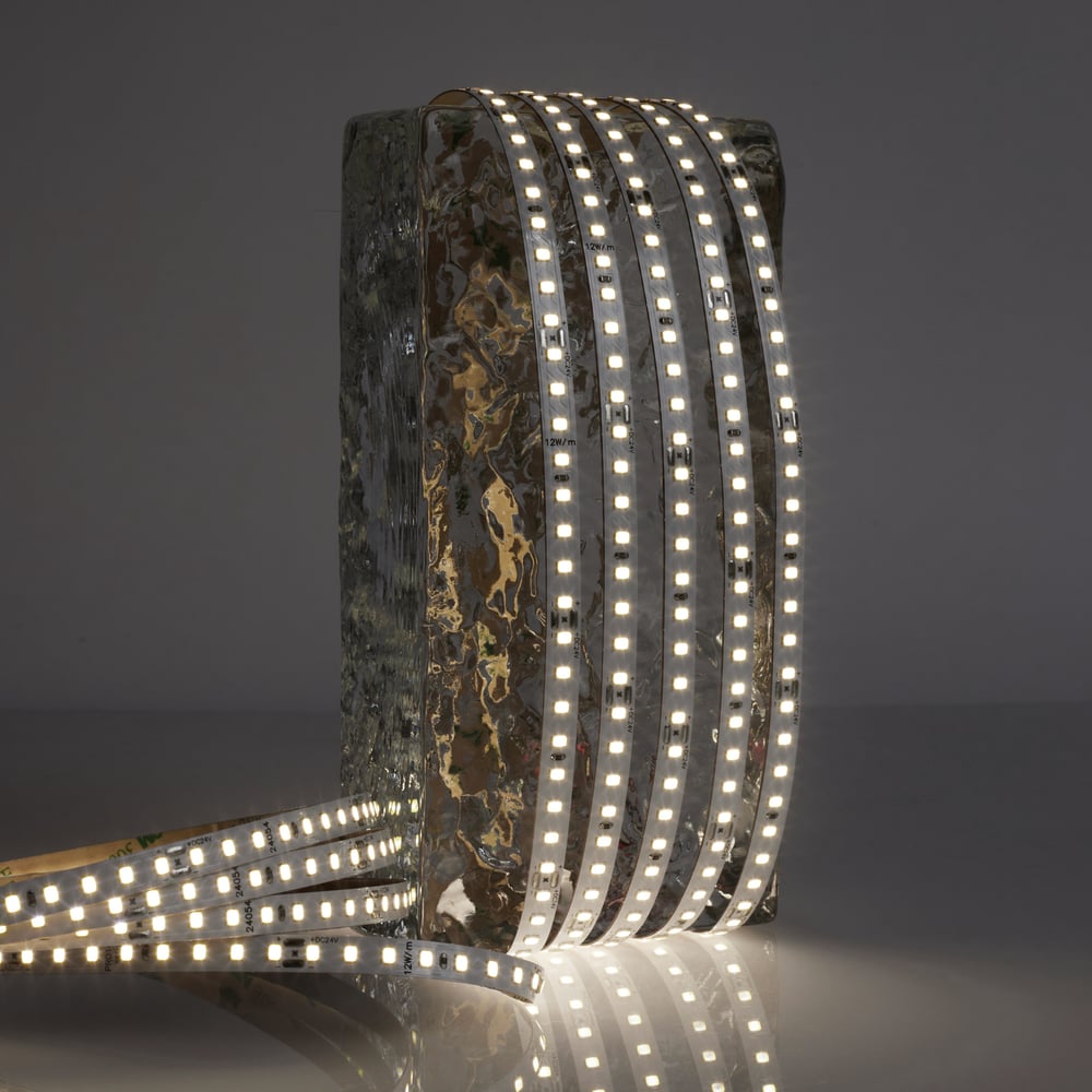 Изображение товара Светодиодная лента LEDS POWER 2835 128/м 12В холодный белый серия ПРО140