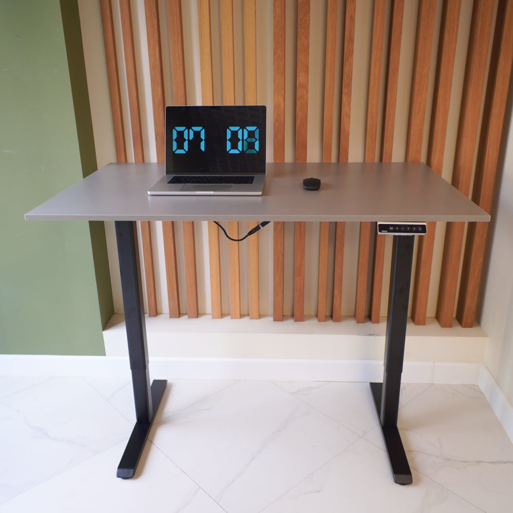 Изображение товара Компьютерный стол UPSTOL ONE с регулируемой высотой черный