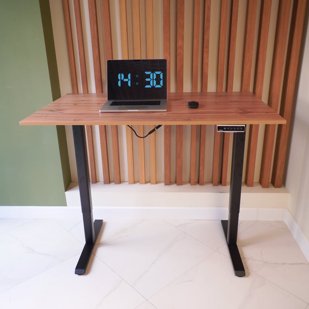 Изображение товара Компьютерный стол с регулируемой высотой UPSTOL ONE рама черная и столешница ЛДСП дуб Вотан 145x80