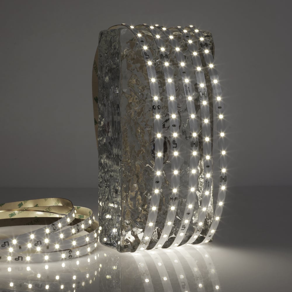 Изображение товара Светодиодная лента LEDS POWER 2835 64/м 24В холодная серия ПРО140