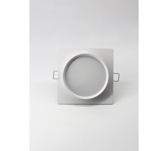 Изображение товара Светильник встраиваемый truEnergy с матовым рассеивателем, под лампу GX53, 105x105мм, IP20, квадрат, белый/алюминий 21262