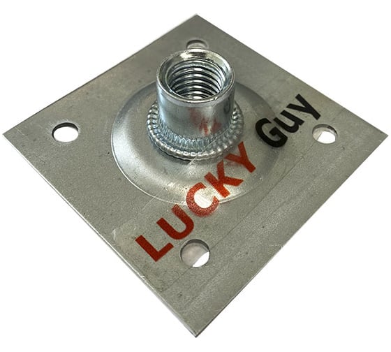 Изображение товара Опорная пластина Lucky Guy облегченная, 60х60х2,0 мм с гайкой М12, оцинк. 200 01 6060 М12 0р