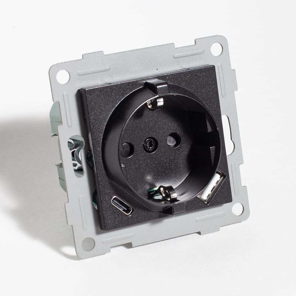 Изображение товара Электрическая розетка 2К+З с USB и заземлением антрацитовая, серия BW