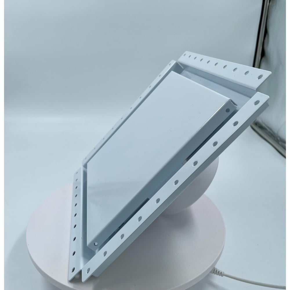 Изображение товара Решетка скрытого монтажа ВИЕНТО 207х207, с вентилятором 100СНК, обратный клапан, таймер+датчик влажности, белая ВИЕНТО SECRET 100СНК