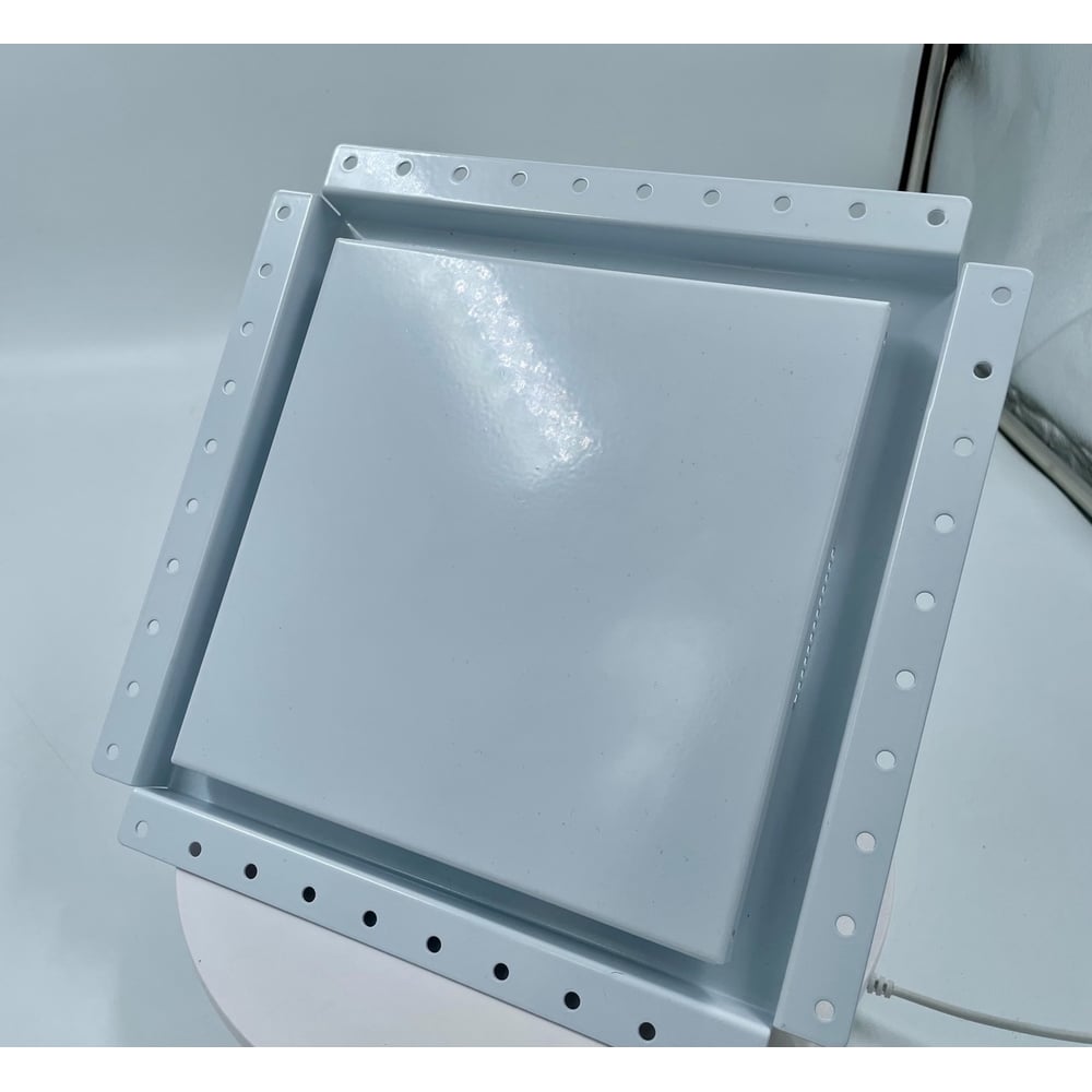 Изображение товара Решетка скрытого монтажа ВИЕНТО 237*237 с вентилятором 125СК, обратный клапан, белая ВИЕНТО SECRET 125СК