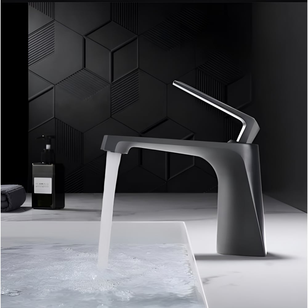 Изображение товара Смеситель для раковины Milleau Cristal MLV6223LS-GN Gun Metal однорычажный