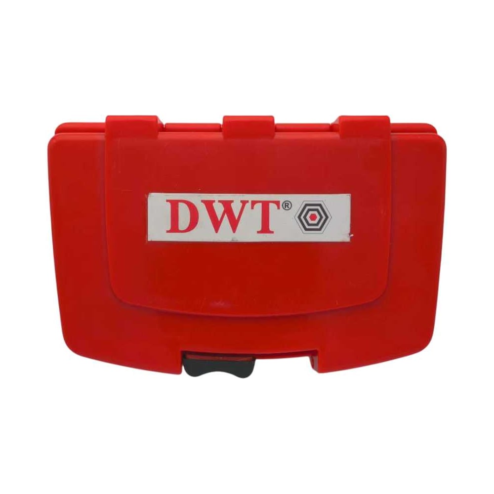 Использование набора бит, торцевых головок и сверел DWT DTSBP0033 (19предметов) - предназначен для дрелей и шуруповертов. Комплект включает оснастку (биты) для монтажа/демонтажа различных крепежных элементов и сверления отверстий в различных материалах: дерево, металл, бетон,кирпич. Набор поставляется в удобном и надежном для транспортировки и хранения кейсе. Количество предметов –19 , что позволяет выполнить широкий спектр работ с максимальной точностью. Сверла изготовлены из высококачественной HSS стали (high speed steel) ,биты из легированной стали S2, что обеспечивает длительный срок службы и устойчивость к износу. Это значит, что они не только легко справятся с задачей, но и прослужат вам долго, сохраняя свои первоначальные характеристики. Благодаря оптимальной конструкции, сверла обеспечивают точное и аккуратное сверление, предотвращая сколы и трещины на поверхности материала. Сверла и биты DWT обладают всеми необходимыми характеристиками для оптимального результата: от широкого диапазона диаметров до прочных и износостойких материалов.