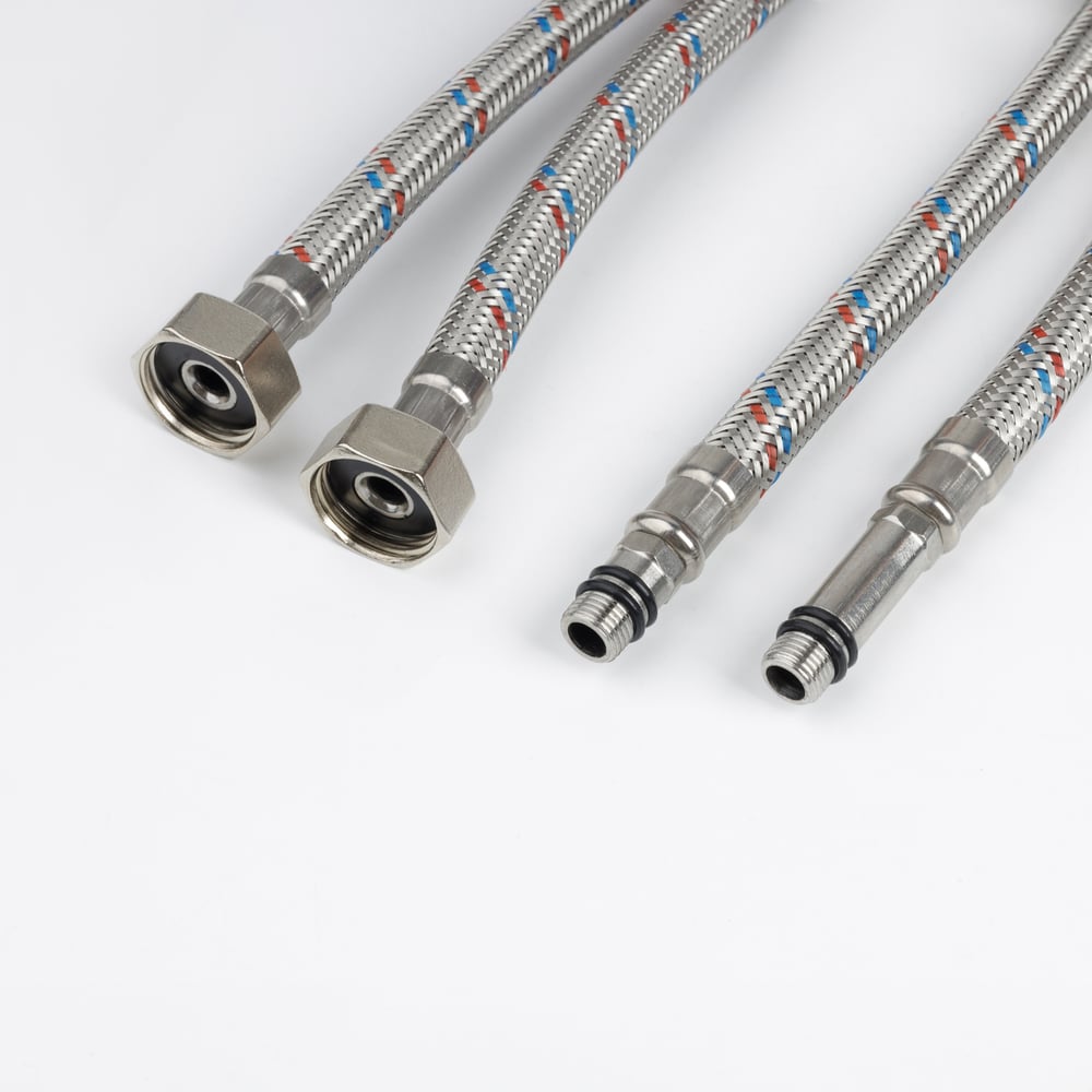 Изображение товара Гибкая подводка IDDIS 0.6 м комплект 2 шт SS304 EPDM М10/2xM10 для сантехники