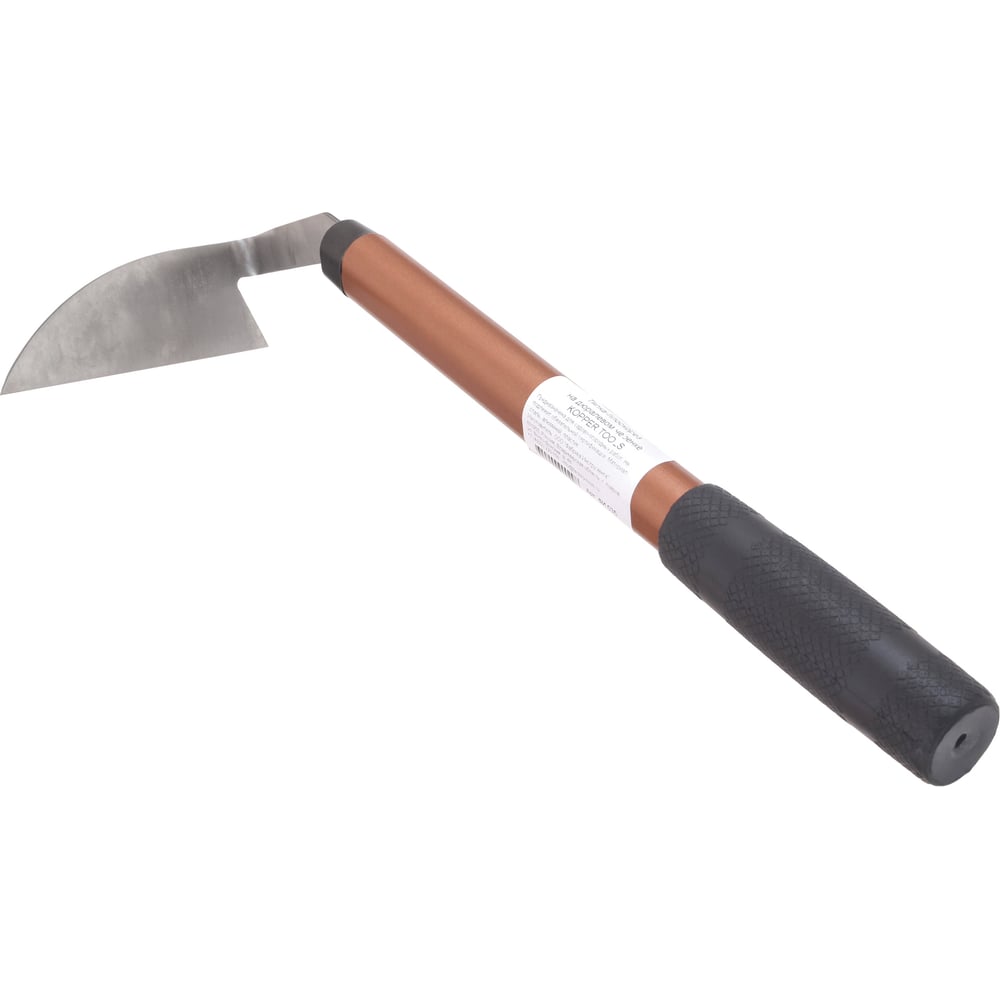 Тяпка-плоскорез малый с дюралевым черенком KOPPER.TOOLS KA0298 , поможет с легкостью справится с любой задачей на участке или в теплице, или в саду. Эта тяпка-плоскорез объединила в себе высокое качество, прочность, силу, эргономичность и эстетику внешнего вида.Сверхострое гладкое лезвие выполнено из нержавеющей стали толщиной 3 мм. Эргономичная прорезиненная рукоятка тяпки обеспечивает надежный хват, что делает его использование удобным и безопасным даже при выполнении сложных задач. Надежный захват снижает нагрузку на руку и запястье. Благодаря черенку выполненному из дюралюминия, тяпка весит всего 470 г.