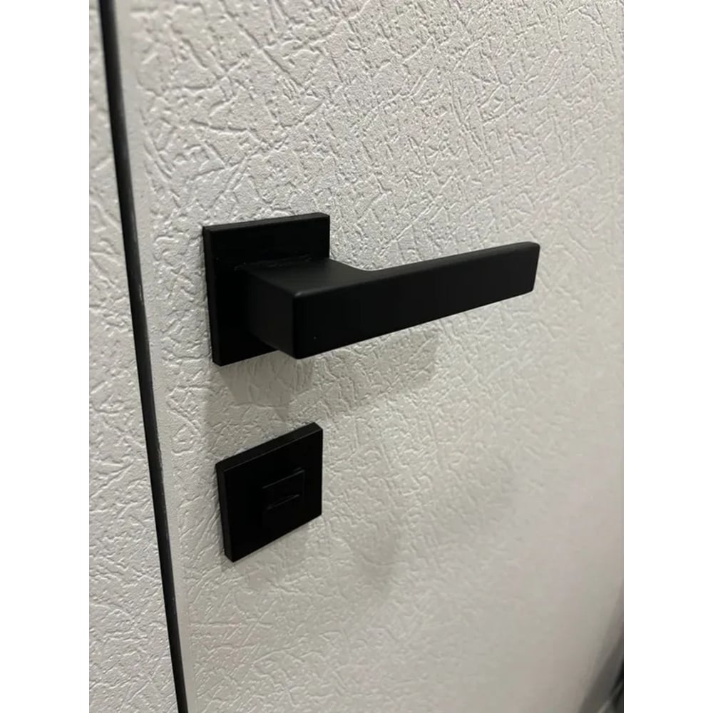 Изображение товара Комплект дверных ручек MORELLI MH-56-S6 BL с заверткой и магнитным замком черный