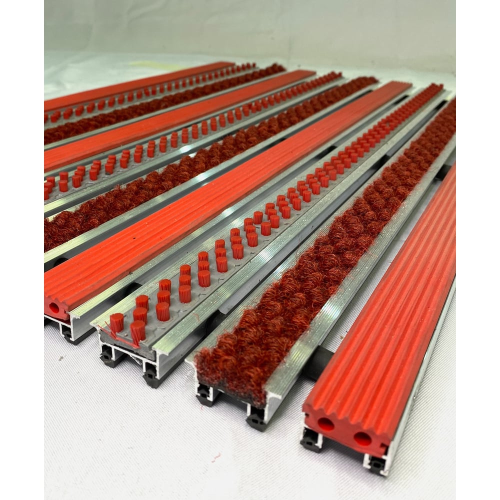 Изображение товара Грязезащитная придверная решетка ООО ПК Центр Вход Эксперт 900x600 мм красная