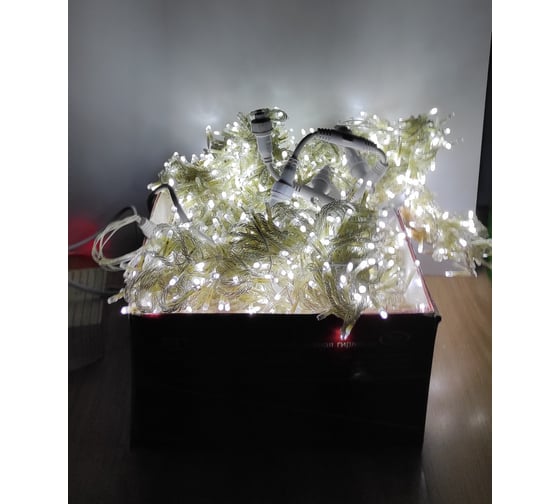 Изображение товара Светодиодный водопад GLQ, 2000 диодов, длина 4 м, 20 линий по 2 м, белый кабель GLQ -202-20100-2000-W