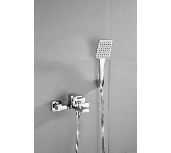 Изображение товара Смеситель для ванны BELZ короткий излив, латунь, хром B60613