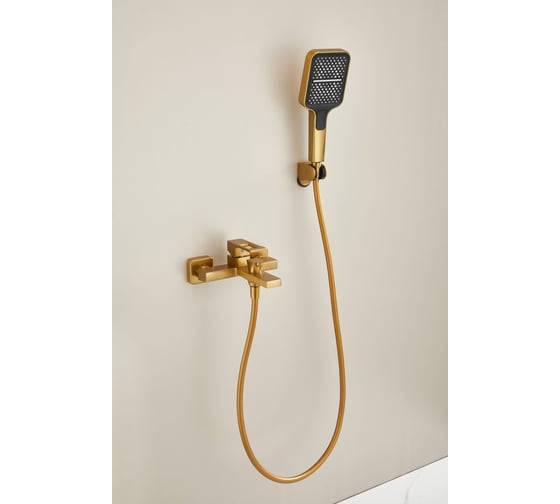 Изображение товара Смеситель для ванны BELZ золотой B60658-5