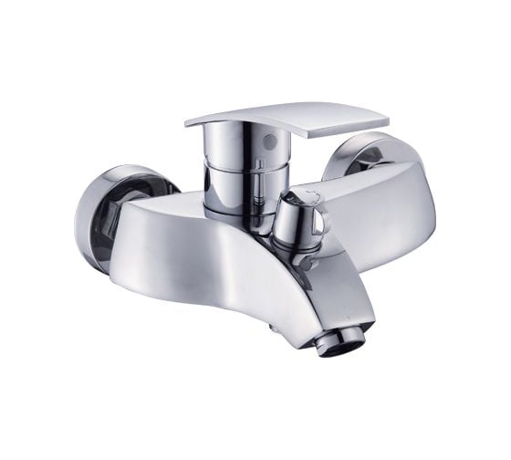 Изображение товара Смеситель для ванны Potato с коротким изливом и переключателем для душа P3035