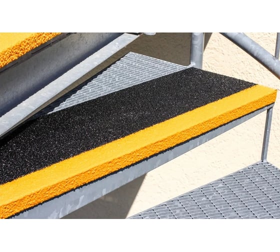 Изображение товара Противоскользящий профиль из стеклопластика Mehlhose GmbH пластина с углом, 230 ммx600ммx30мм, крупное зерно, цвет-черный с желтым краем, GKXW2300600
