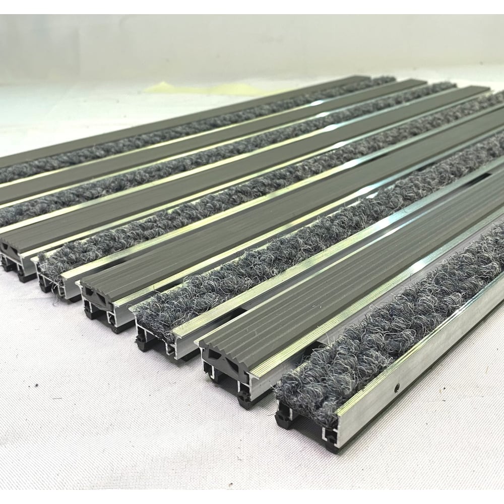 Изображение товара Грязезащитная придверная решетка серого цвета 590x390мм