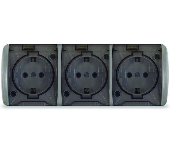 Изображение товара Розетка трехместная UNIVersal серия Клио, с прозрачной крышкой, IP54, с/з, о/у, 16А, 220В, серый, еврослот К2235-Gr