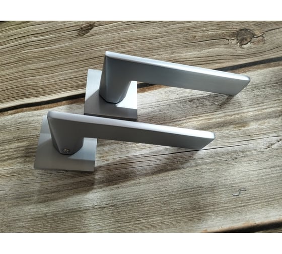 Изображение товара Дверные ручки Rucetti RAP 30 SLIM-S SC + Завертка сантехническая RAP WC SLIM-S SC, цвет - матовый хром 9016083