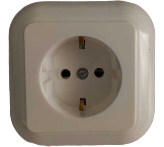 Изображение товара Розетка встраиваемая ООО Ливны-Электро с заземлением, квадратная одинарная РС 10-008, белая в количестве 2 штук РС 1828
