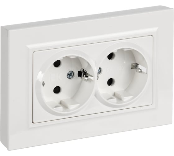 Изображение товара Розетка IEK BRITE 2-я с заземлением, с защитными шторками, плоская, 16А в сборе РСшПл12-3-БрБ белый BR-R28-16-K01-F